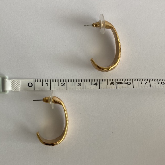 Vintage Gold Earrings - Picture 4 of 4